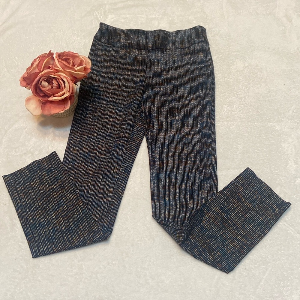 UP Brand Size 6 Elastic Waist Pull On Ankle Pant